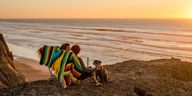 americans on beach in baja discussing us expat taxes in Mexico